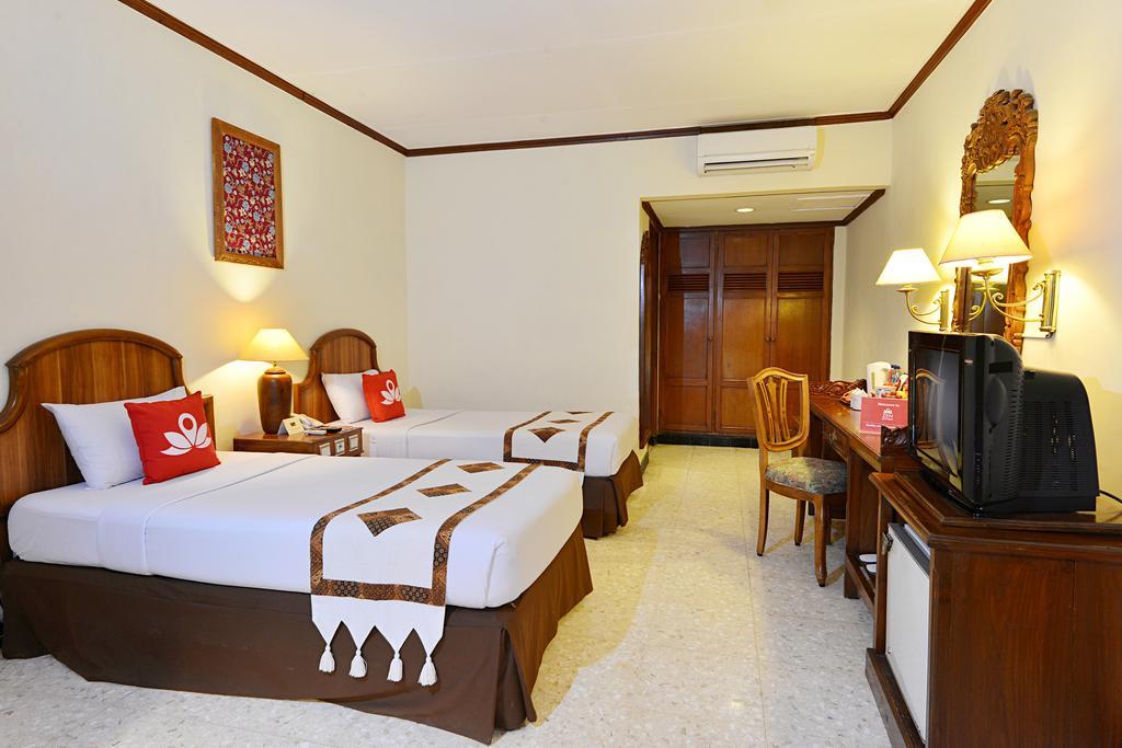 Zen Rooms Jogja Cendrawasih Pakualaman Exterior foto