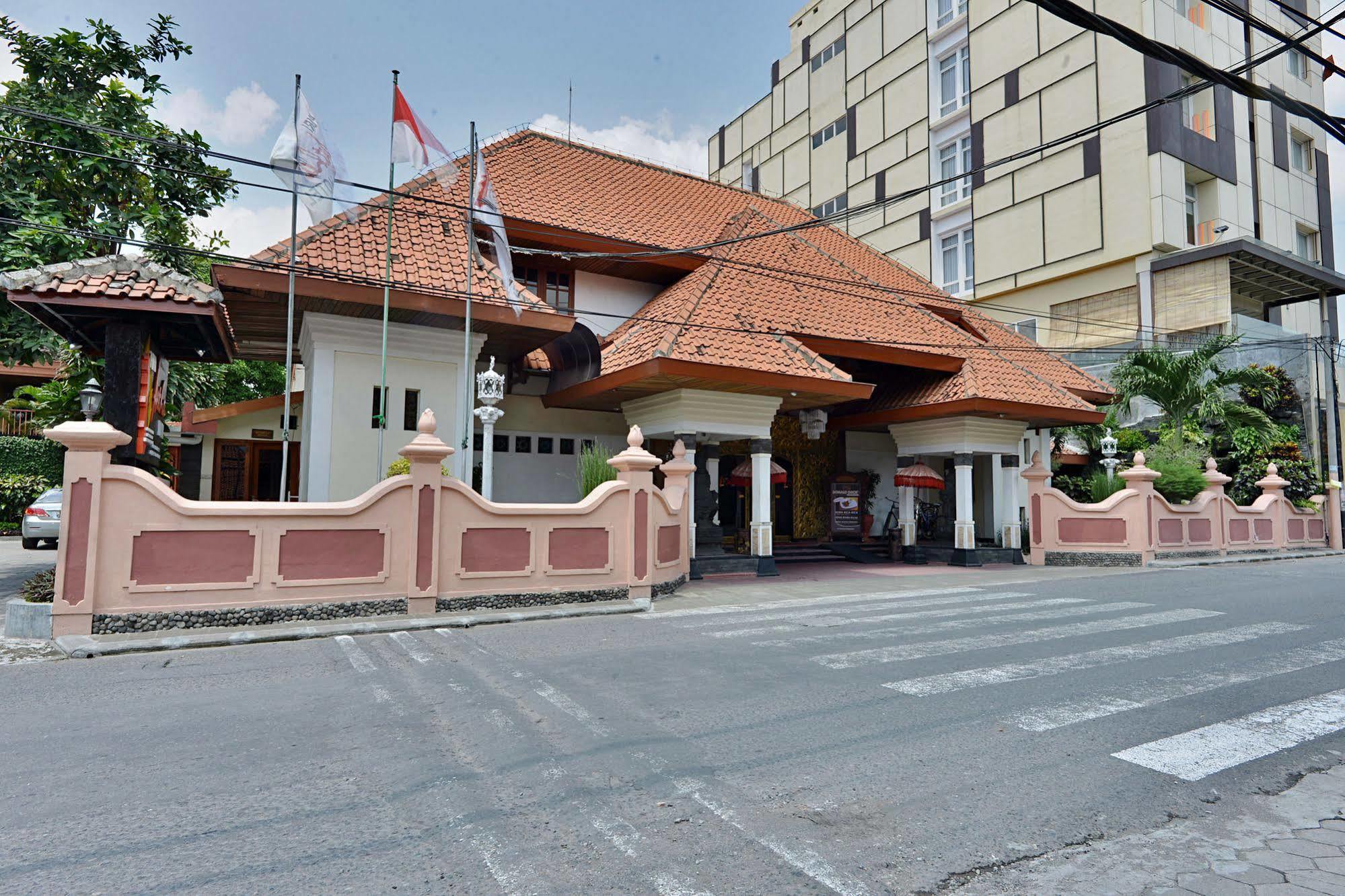 Zen Rooms Jogja Cendrawasih Pakualaman Exterior foto