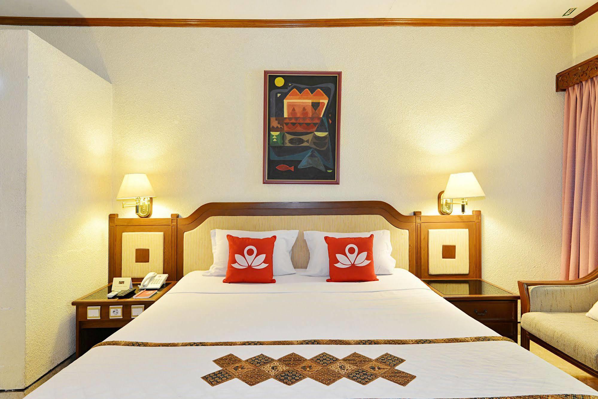 Zen Rooms Jogja Cendrawasih Pakualaman Exterior foto